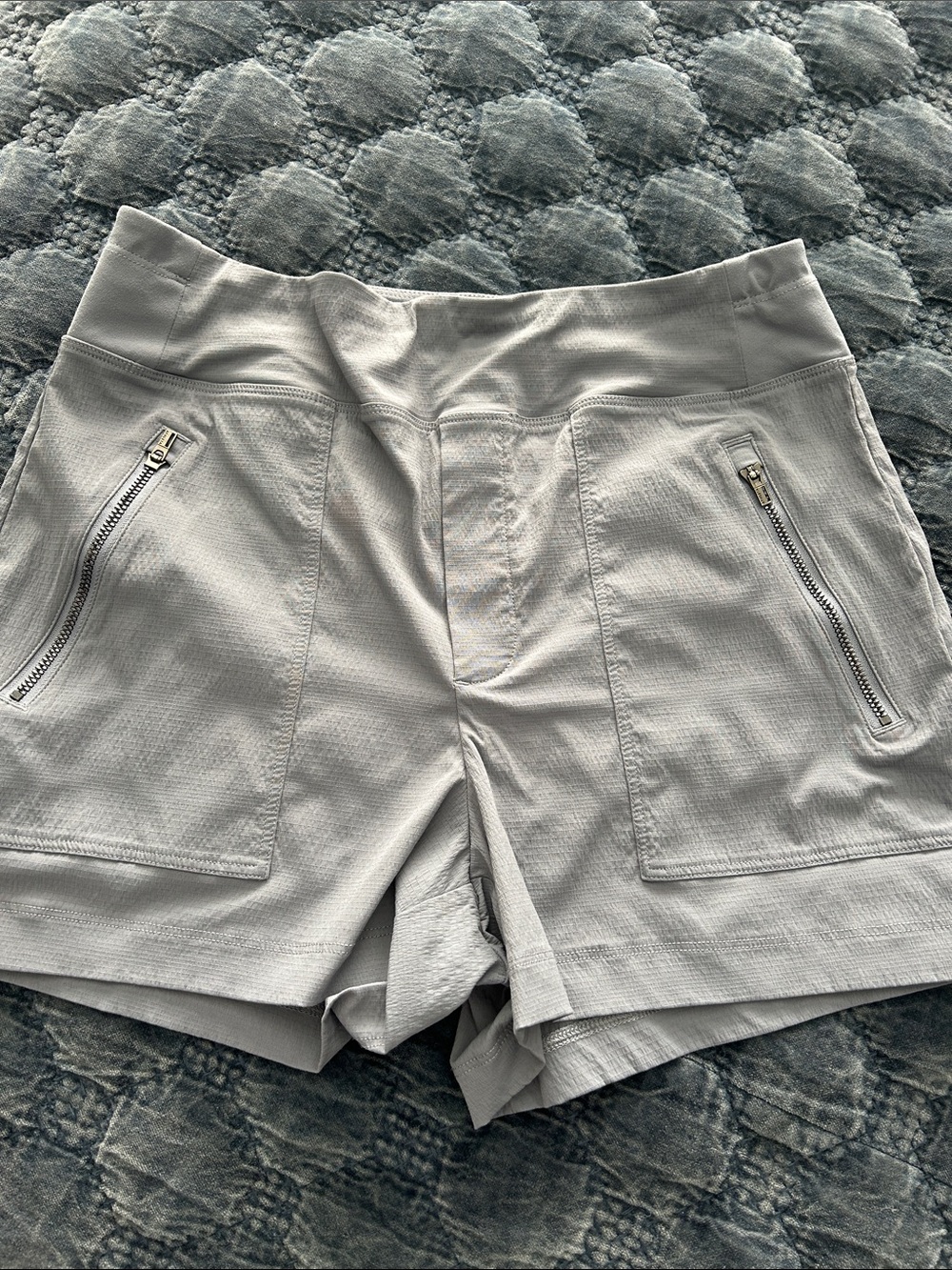 Athleta Light Gray Athletic Utility Pull-On Shorts